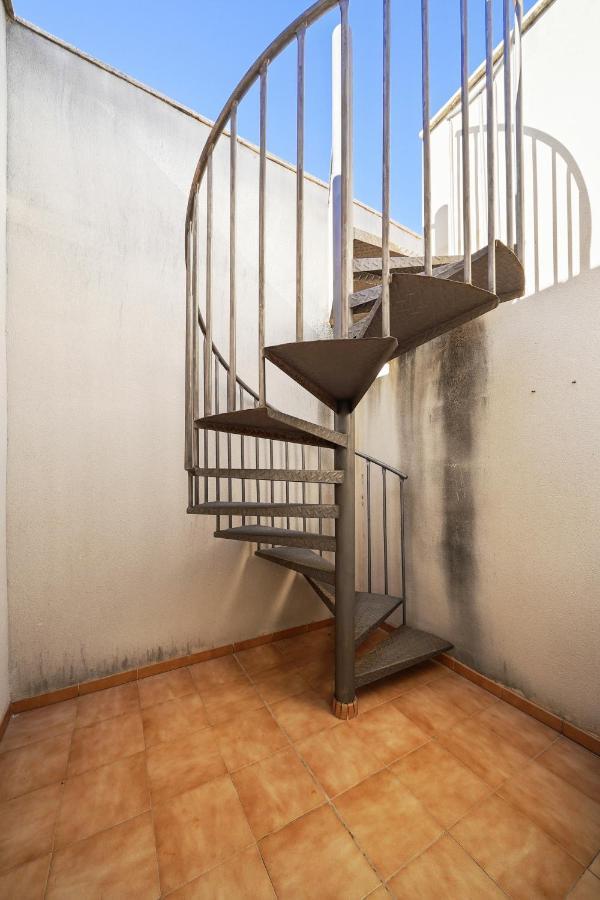 Hauzify I Apartament Mediterrani Miami Playa Екстериор снимка