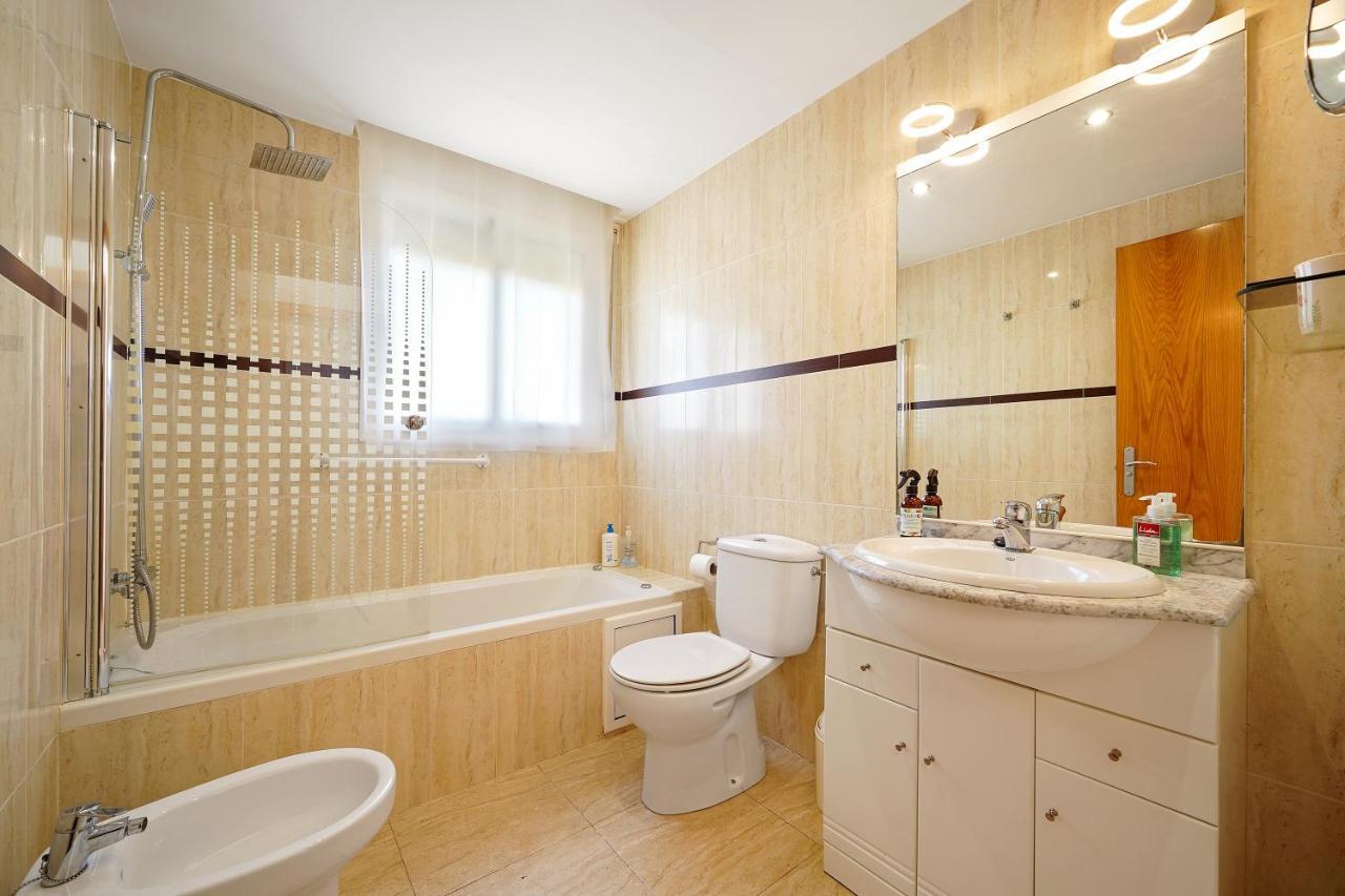 Hauzify I Apartament Mediterrani Miami Playa Екстериор снимка